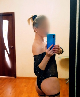 Я живу в Москве и мои услуги удовлетворят даже самые изысканные вкусы. В моем арсенале: эротический массаж, классический секс, оральные ласки и многое другое. Ты сможешь полностью расслабиться, окунувшись в океан блаженства. Мои клиенты говорят, что я умею удовлетворить любые желания и предлагают повторить нашу встречу. В моем профиле есть фото, которые позволят тебе представить, какая я на самом деле. 😘 Не упусти возможность испытать незабываемые ощущения со мной в Москве. 12804, 30 лет