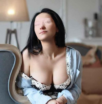 В Москве я считаю себя настоящей королевой страсти и наслаждения, и мои услуги гарантированно оставят тебя довольным и желающим вернуться ко мне снова и снова. Приглашаю тебя окунуться в мир удовольствия и разврата. Жду твоего звонка! 😉💋 7374, 26 лет