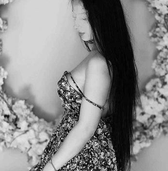 В Москве я считаю себя настоящей королевой страсти и наслаждения, и мои услуги гарантированно оставят тебя довольным и желающим вернуться ко мне снова и снова. Приглашаю тебя окунуться в мир удовольствия и разврата. Жду твоего звонка! 😉💋 7374, 26 лет